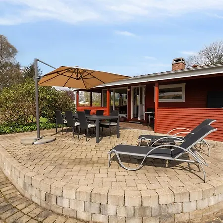 Safina - 100m From The Sea By Interhome